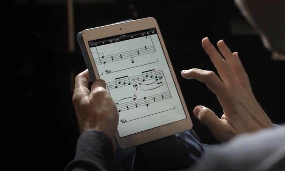 Use your iPad to practice or perform using Sibelius